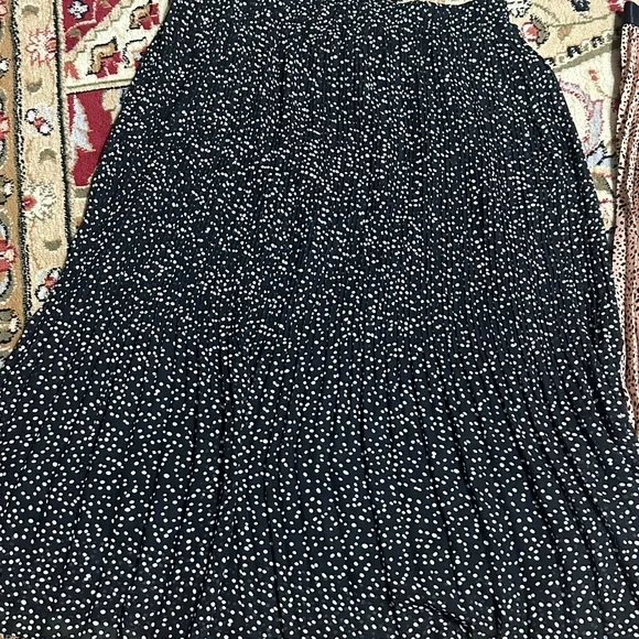 2 WD.NY Skirts - Picture 5 of 5